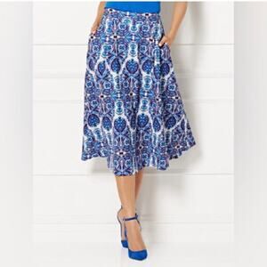 Stunning Eva Mendes Skirt Size 6 Midi Length New York and Company Purple + Blue